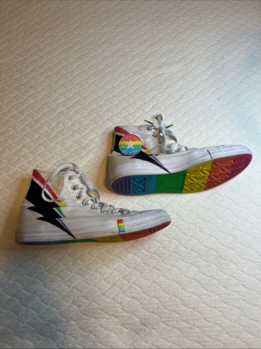 Converse Rainbow Lightning Bolt High-Top Sneakers, women’s 8.5 - Picture 3 of 10
